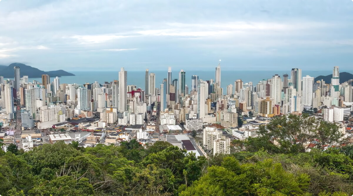 Nejlepší nabídky pronájmu aut Balneário Camboriú